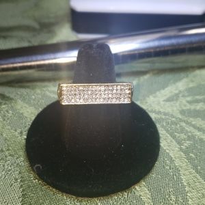 Henry Bendel signature ring
